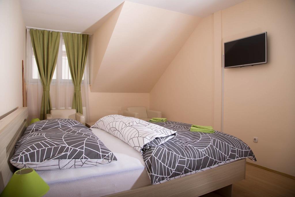 Bartok Ter Panzio Bed & Breakfast Егер Екстериор снимка