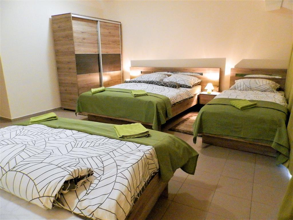 Bartok Ter Panzio Bed & Breakfast Егер Екстериор снимка