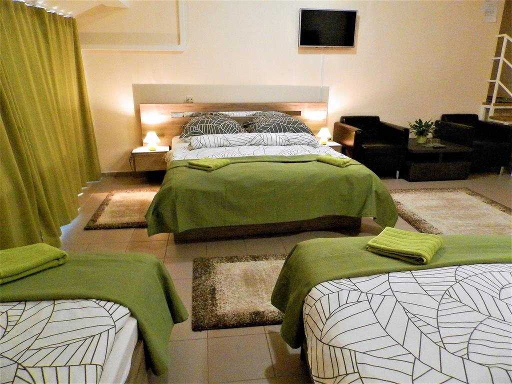Bartok Ter Panzio Bed & Breakfast Егер Екстериор снимка