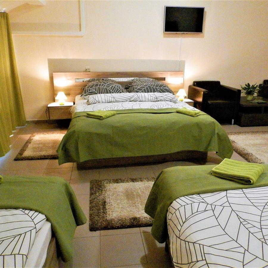 Bartok Ter Panzio Bed & Breakfast Егер Екстериор снимка