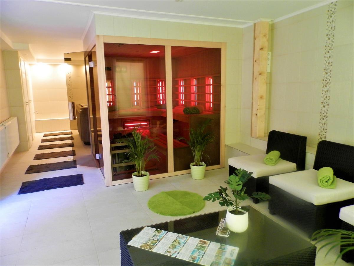 Bartok Ter Panzio Bed & Breakfast Егер Стая снимка